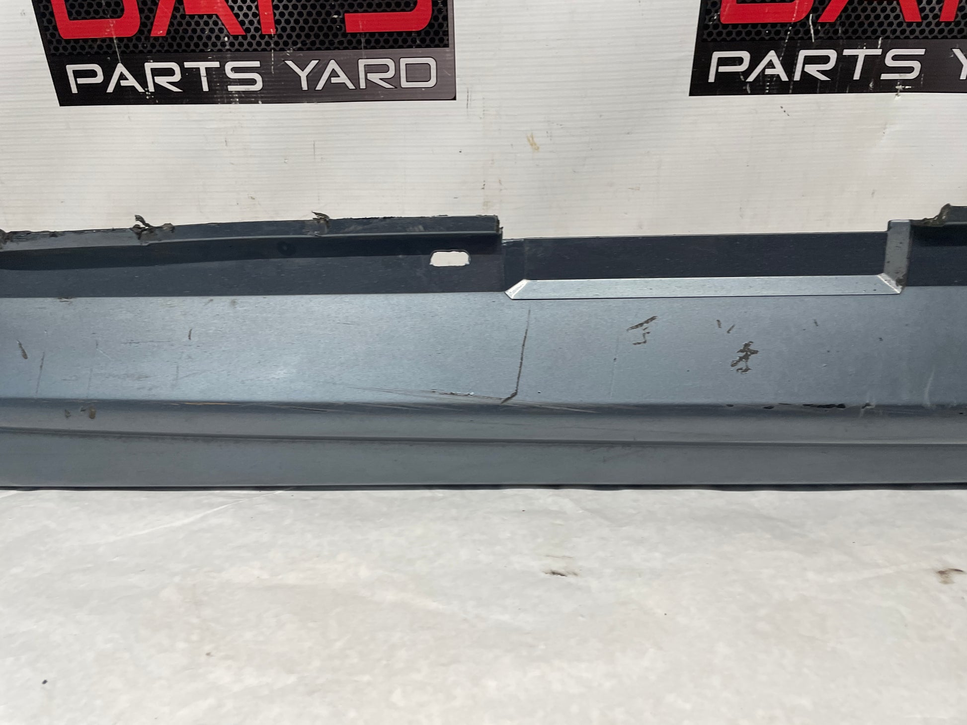 2005 Pontiac GTO RH Passenger Rocker Molding Side Skirt Panel Trim OEM - Day's Parts Yard