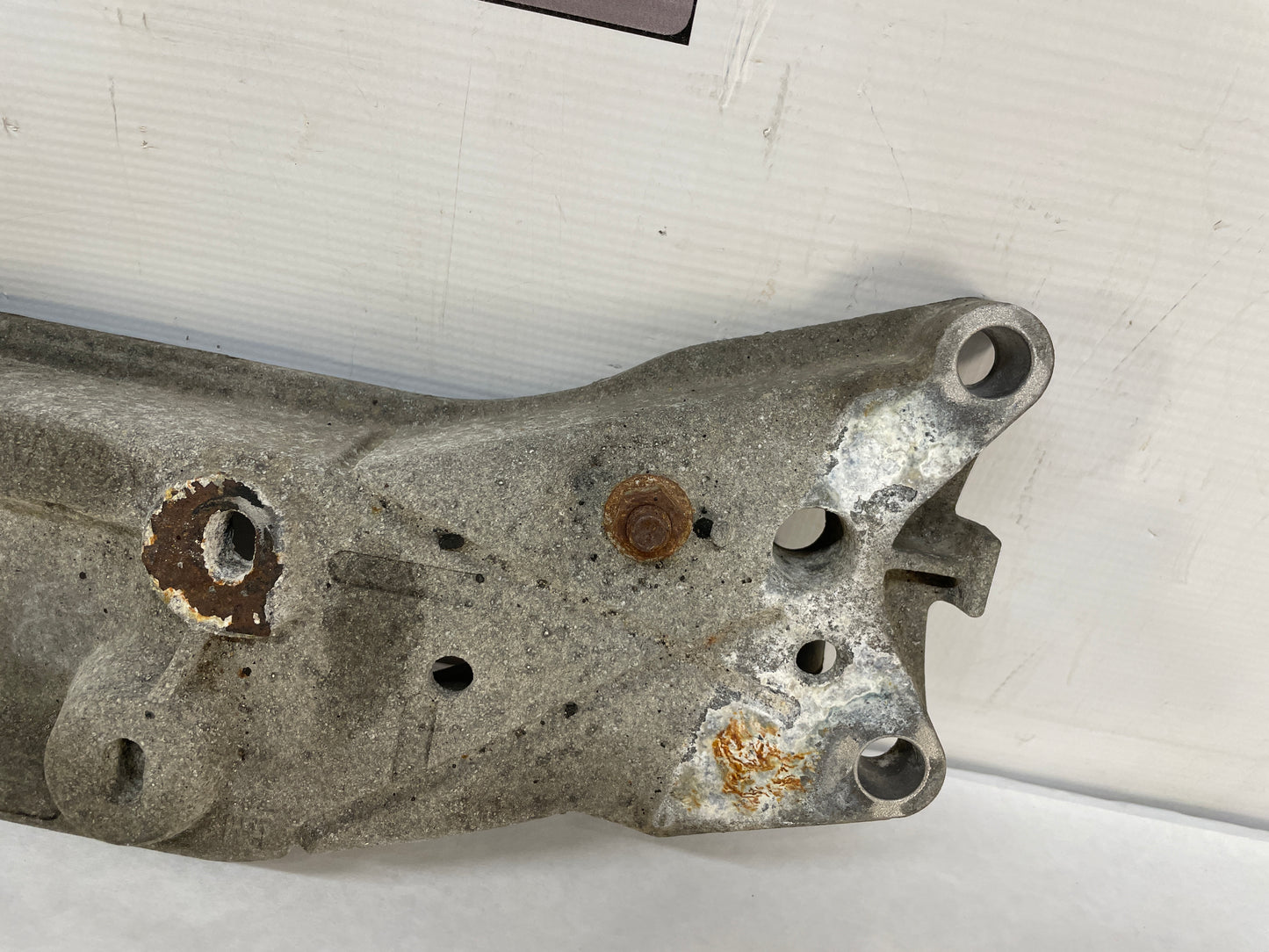 2013 Chevy Caprice PPV Automatic Transmission Crossmember Mount Support OEM - Day's Parts Yard
