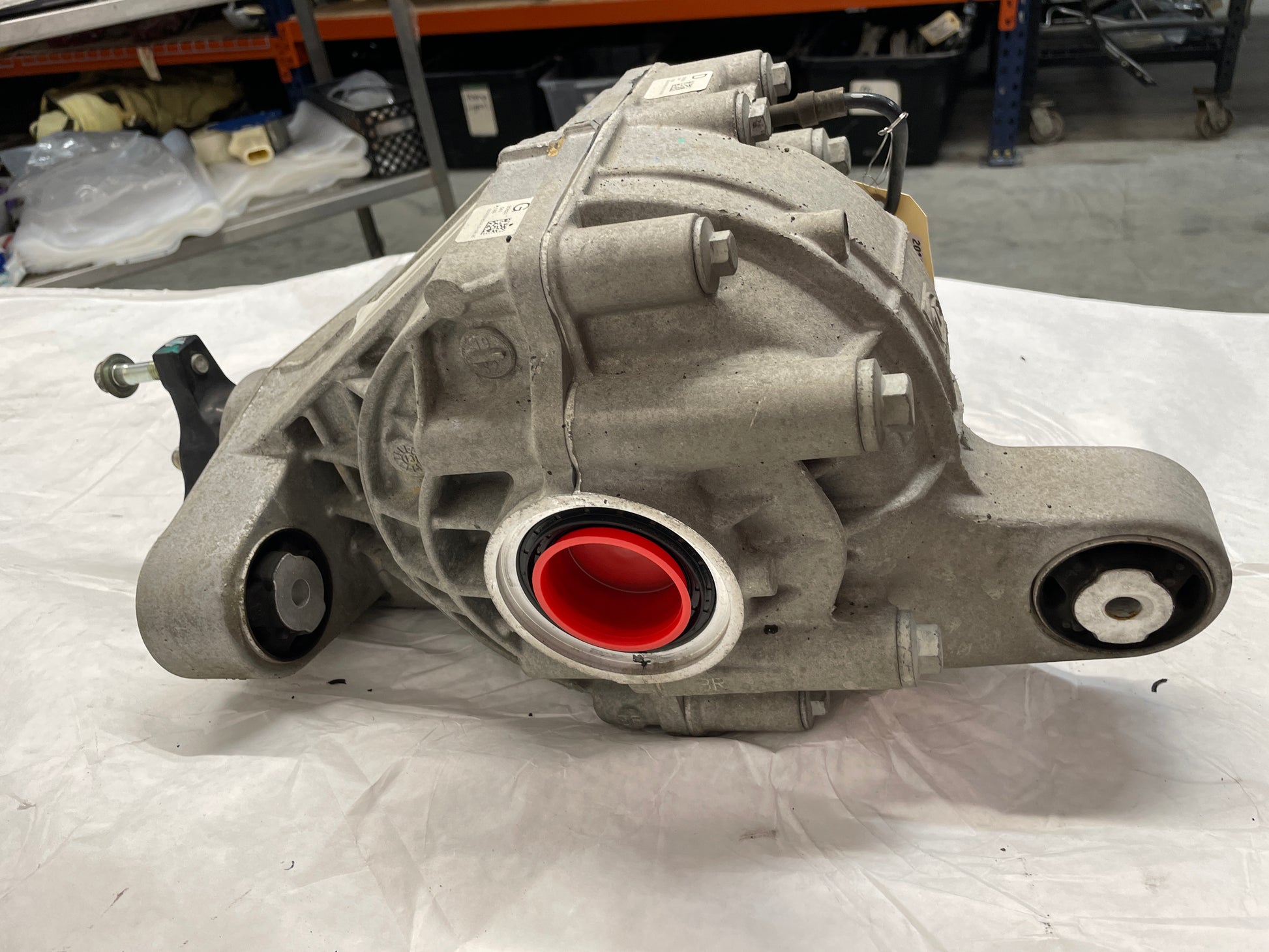2014 Chevy SS Rear End Axle Carrier Rearend Diff Differential 3.27 LSD OEM - Day's Parts Yard