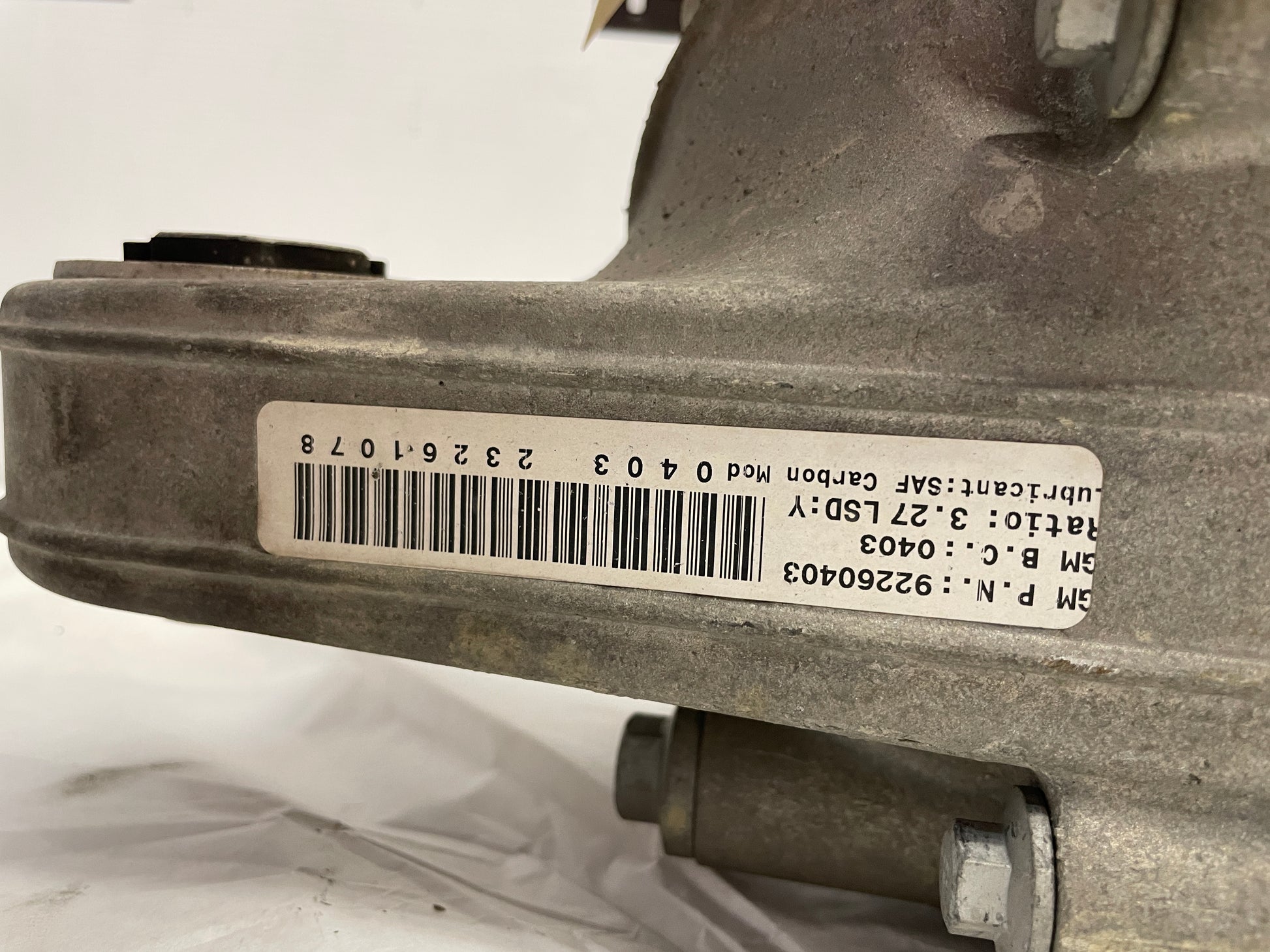 2014 Chevy SS Rear End Axle Carrier Rearend Diff Differential 3.27 LSD OEM - Day's Parts Yard