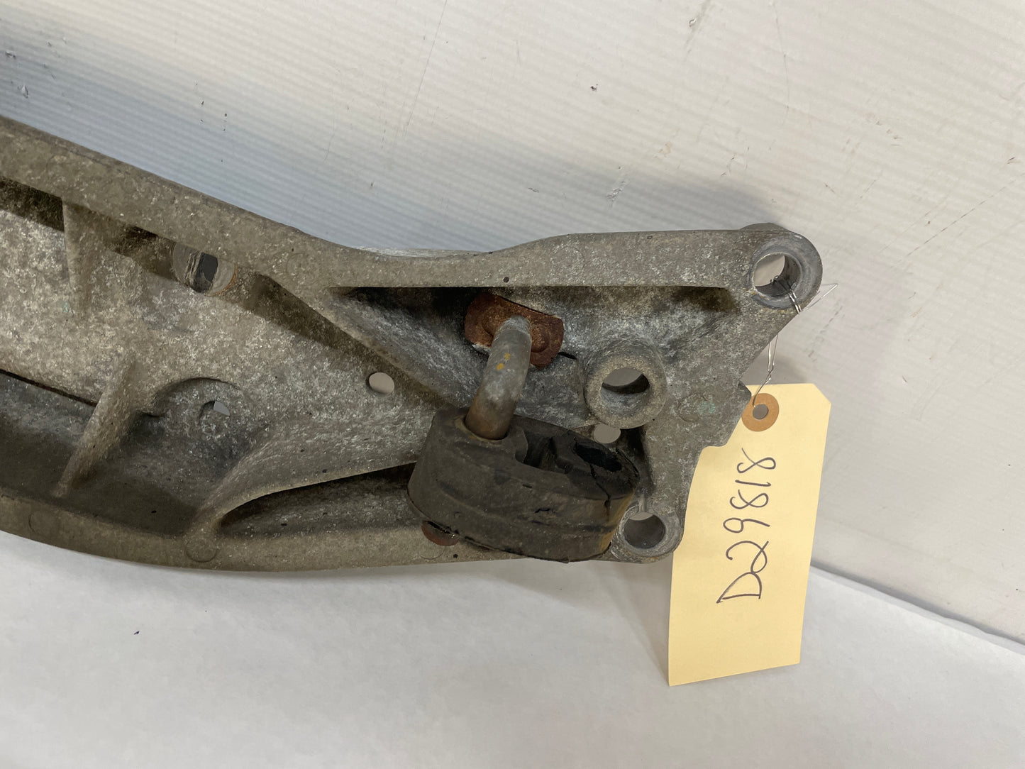 2013 Chevy Caprice PPV Automatic Transmission Crossmember Mount Support OEM - Day's Parts Yard