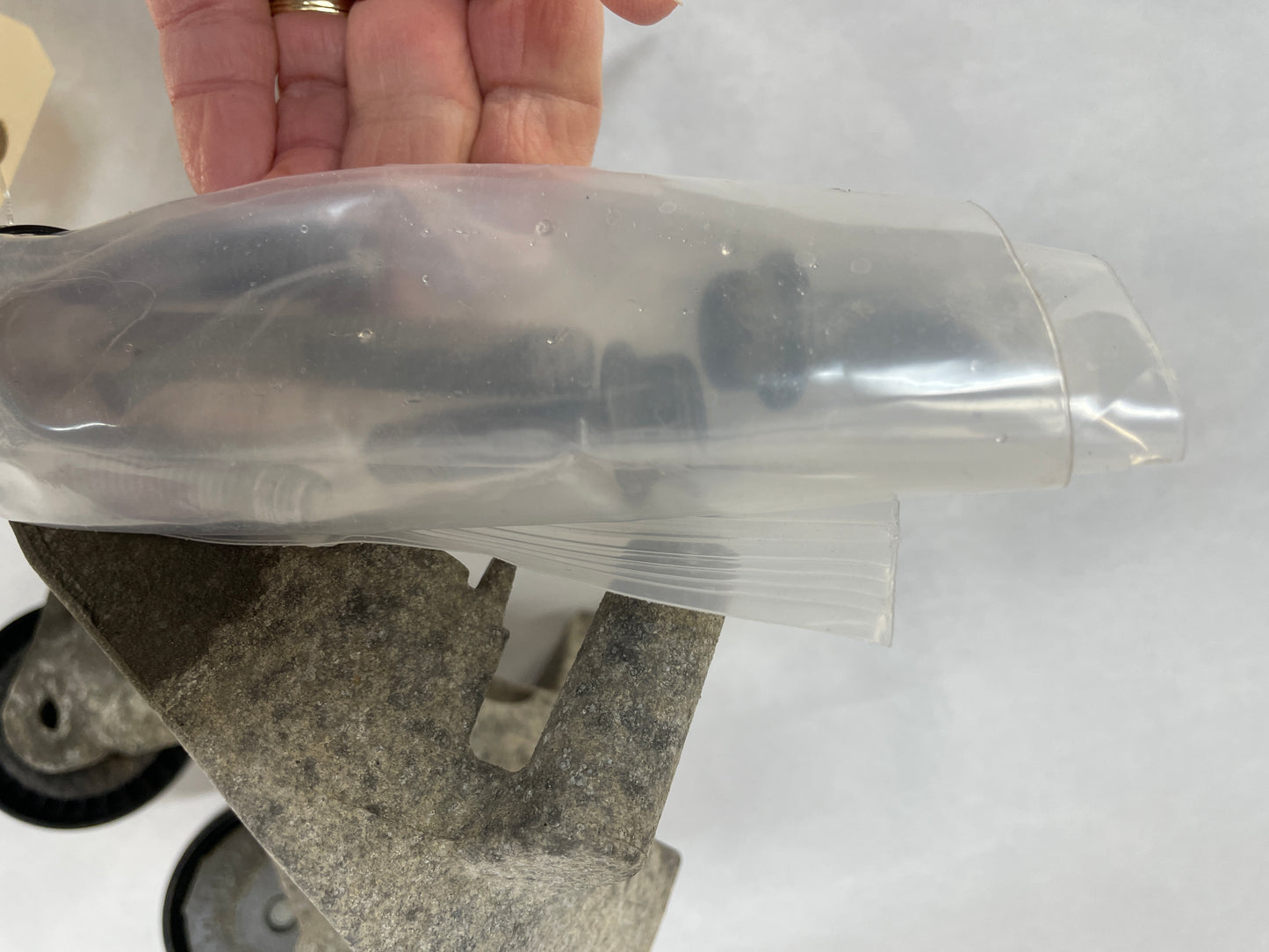 2013 Chevy Caprice PPV AC A/C Air Conditioner Compressor Bracket OEM - Day's Parts Yard