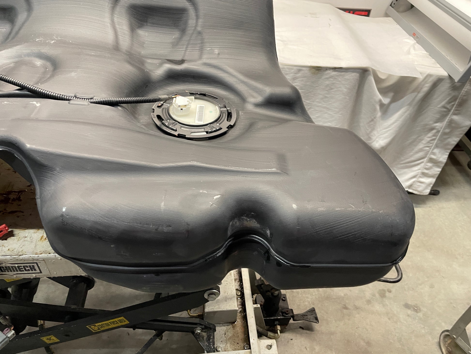 2014 Chevy SS Sedan Fuel Gas Tank w/ Pumps Sending Unit OEM - Day's Parts Yard