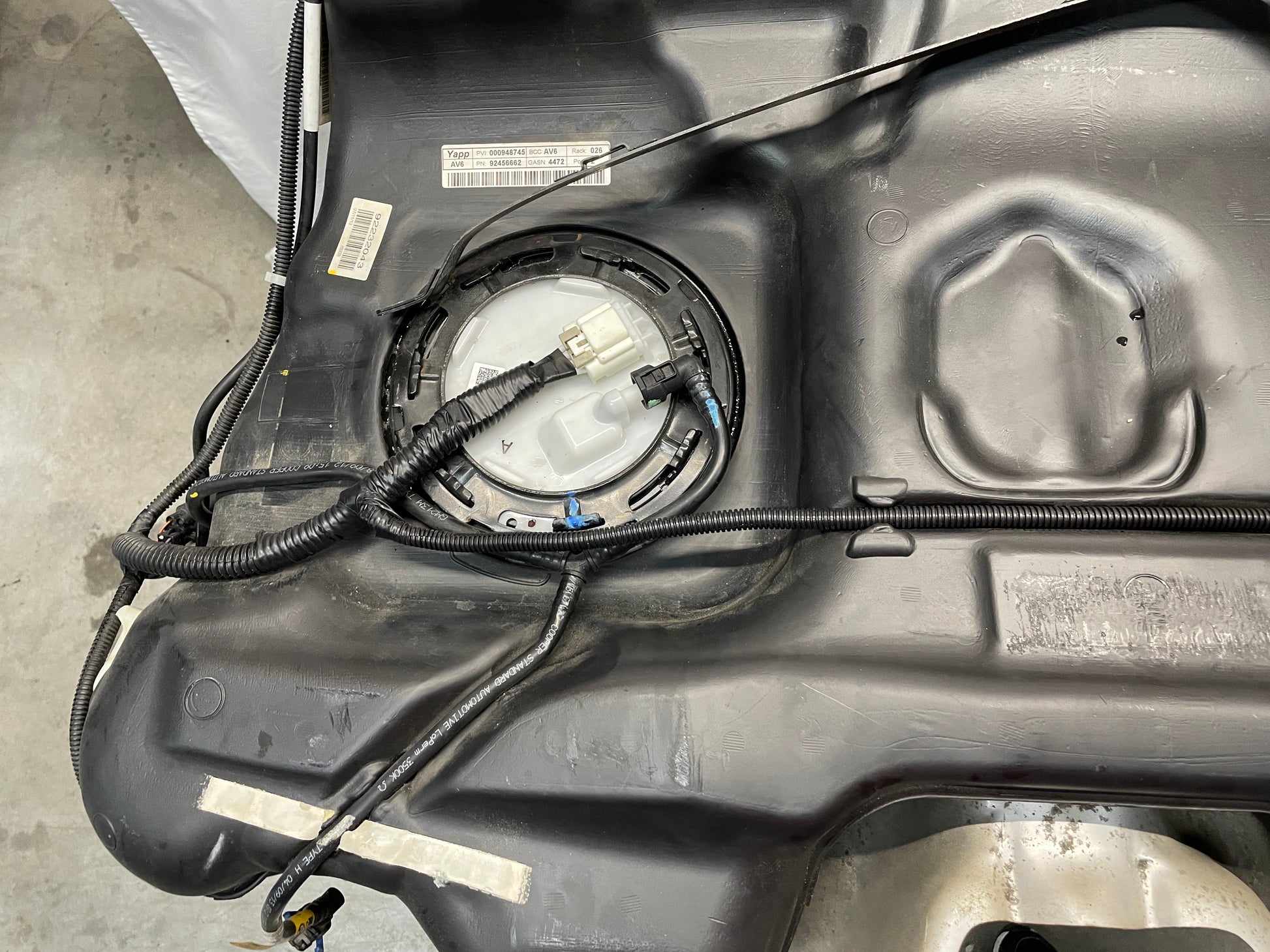 2017 Chevy SS Sedan Complete Fuel Gas Tank and Charcoal Canister OEM - Day's Parts Yard