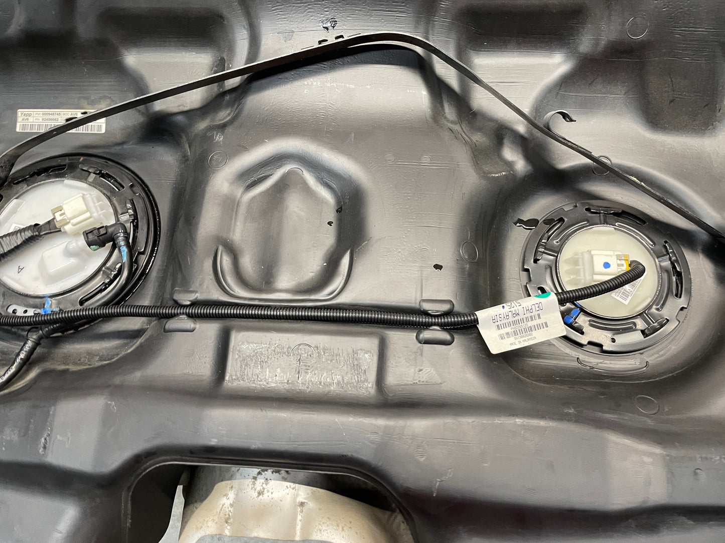 2017 Chevy SS Sedan Complete Fuel Gas Tank and Charcoal Canister OEM - Day's Parts Yard