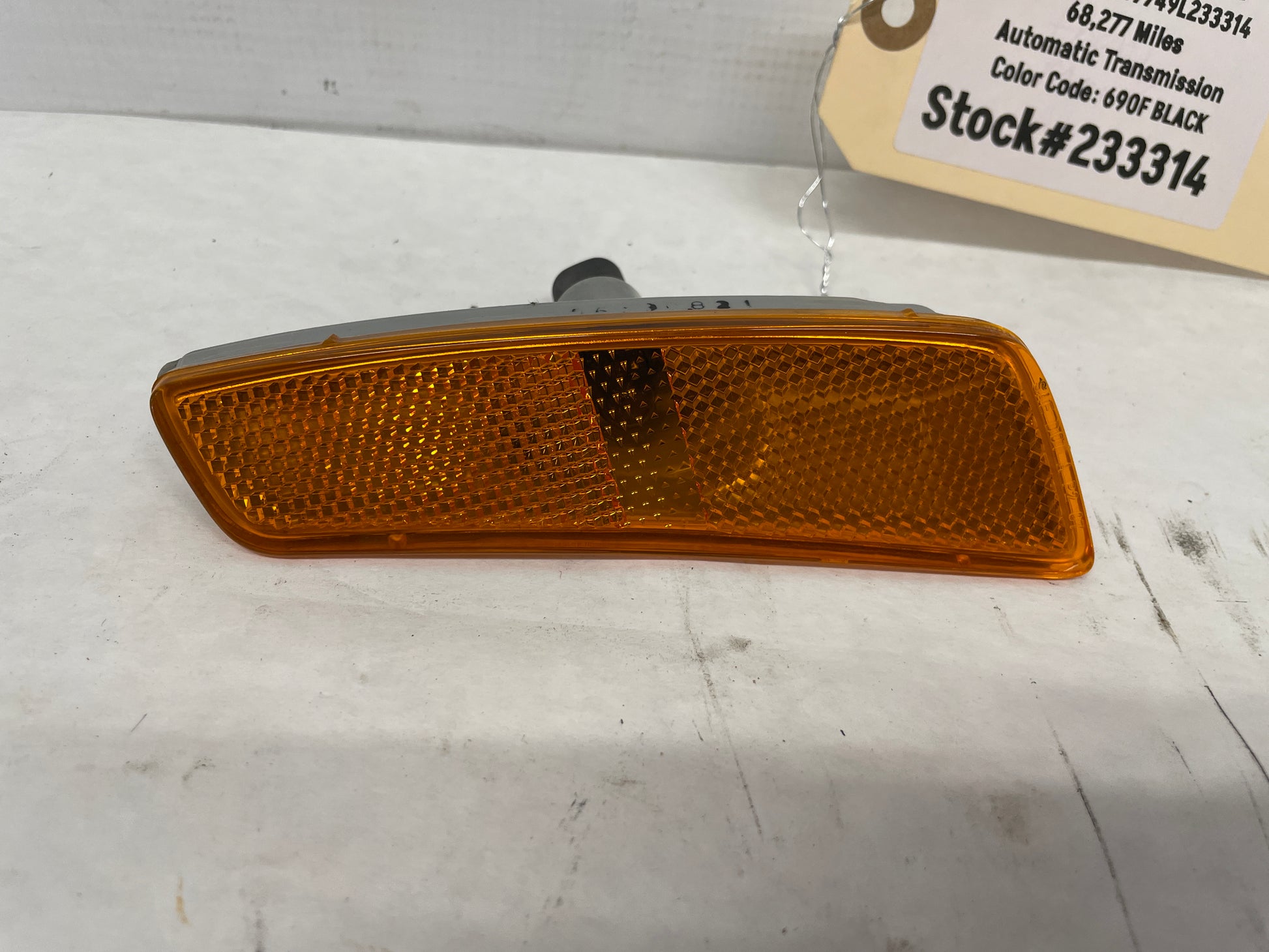 2009 Pontiac G8 LH Driver Side Marker Light Lamp OEM - Day's Parts Yard