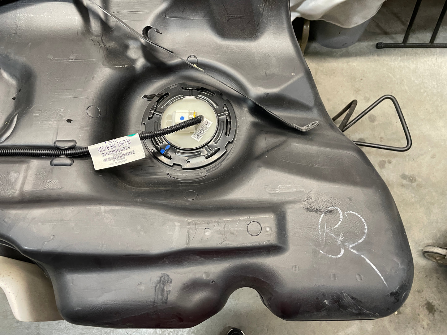 2017 Chevy SS Sedan Complete Fuel Gas Tank and Charcoal Canister OEM - Day's Parts Yard