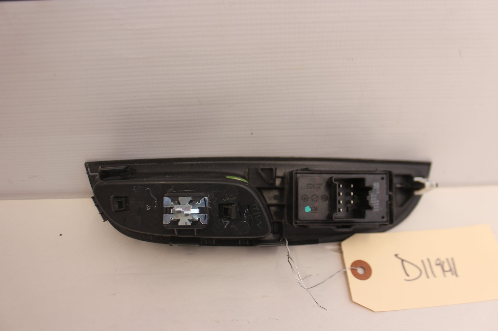 2014 Chevy SS Sedan Rear RH Passenger Window Control Bezel OEM - Day's Parts Yard