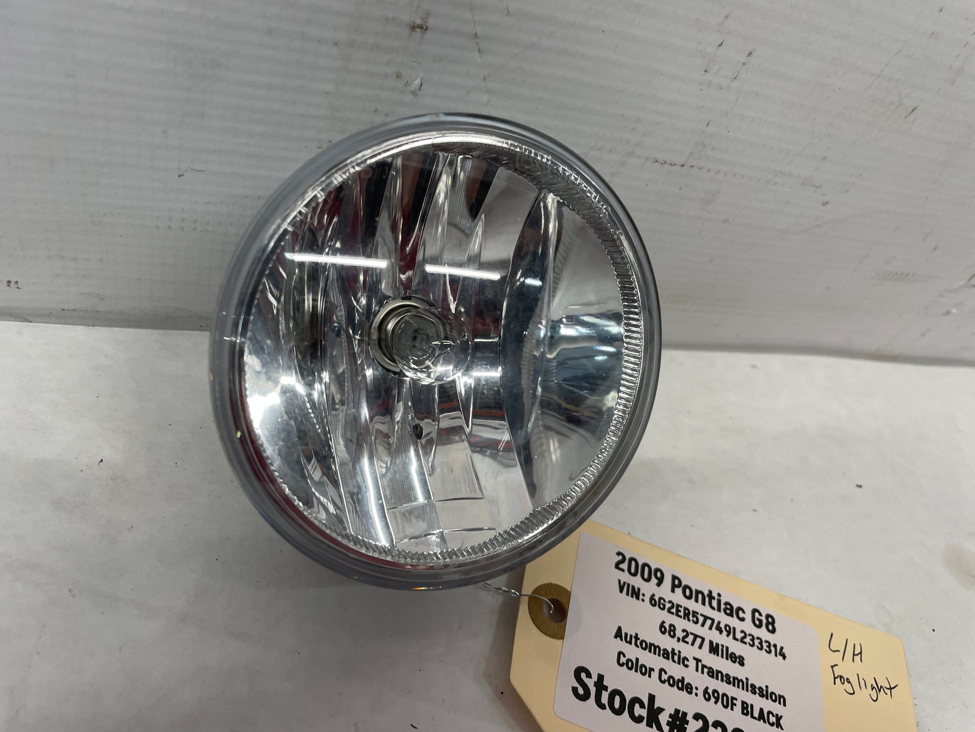 2009 Pontiac G8 LH Driver Fog Light OEM - Day's Parts Yard
