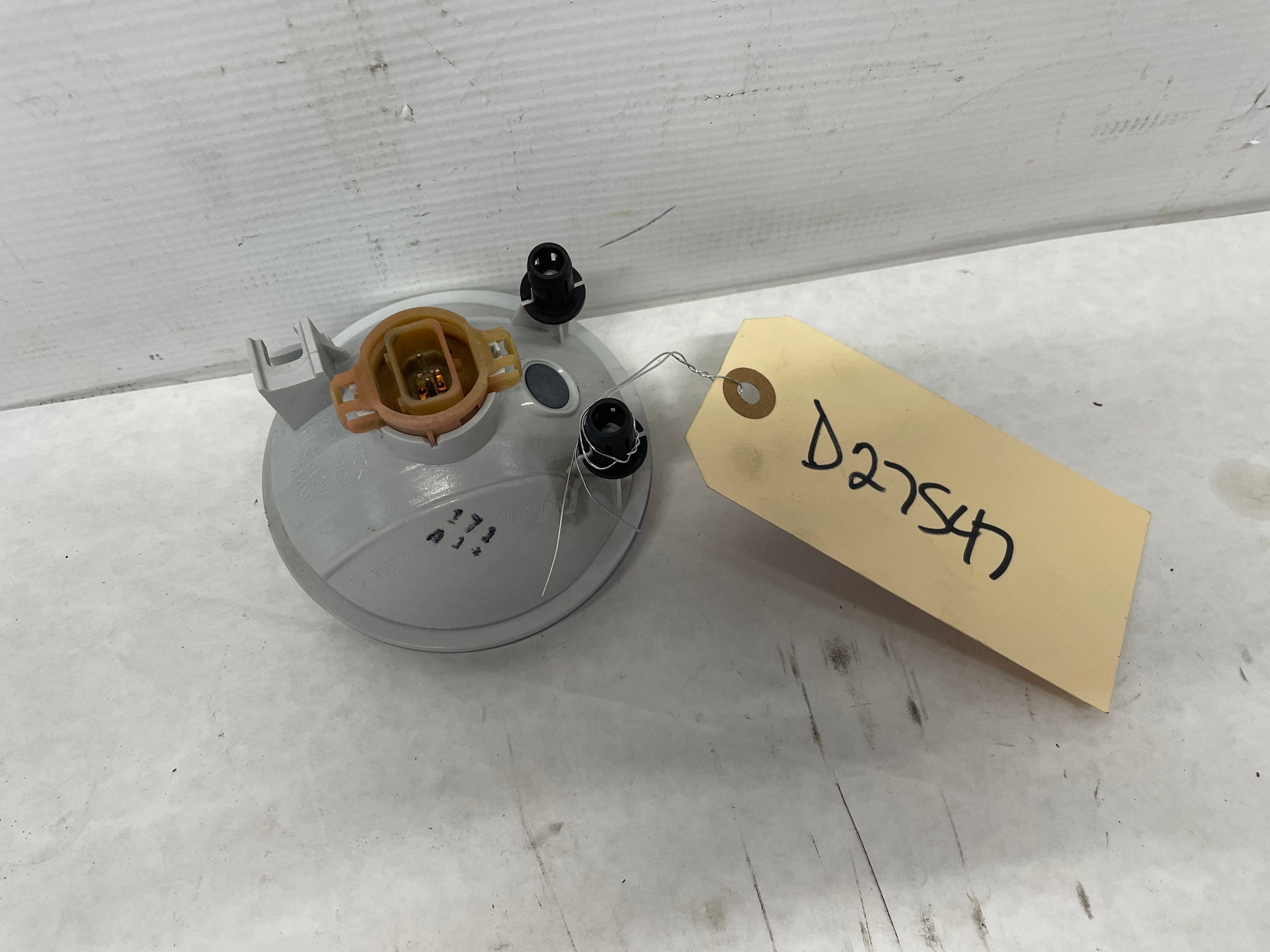 2009 Pontiac G8 LH Driver Fog Light OEM - Day's Parts Yard