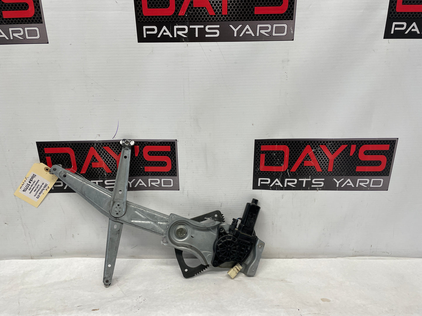 2006 Pontiac GTO LH Driver Window Regulator w/ Motor OEM