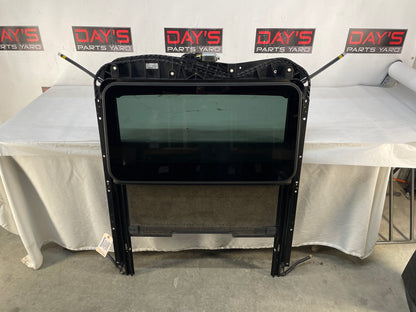 2009 Pontiac G8 Sun Moon Roof Sunroof Moonroof OEM - Day's Parts Yard