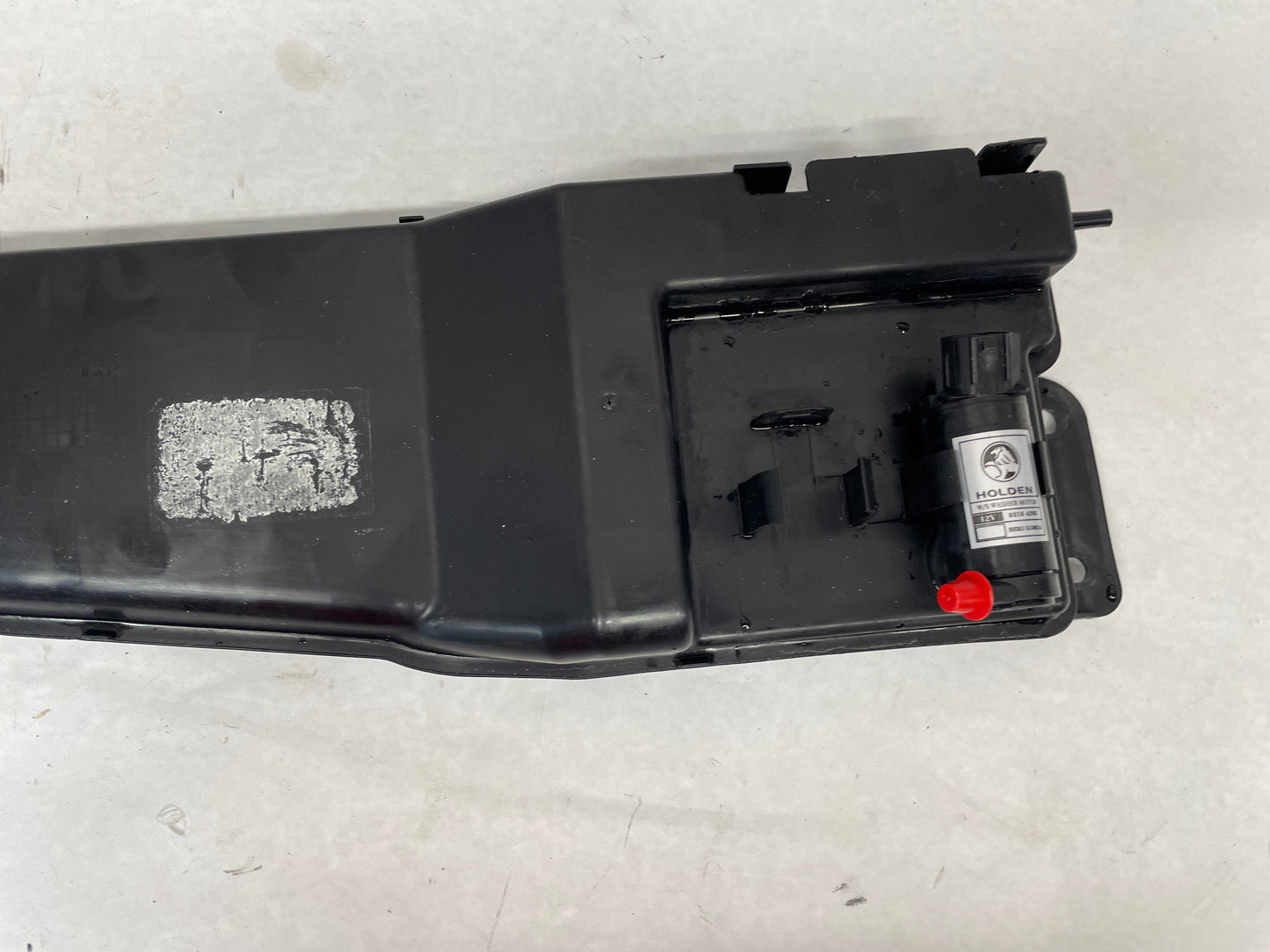 2009 Pontiac G8 Windshield Washer Reservoir Overflow Tank Bottle OEM - Day's Parts Yard