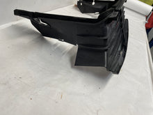 2009 Pontiac G8 Radiator Air Inlet Shroud OEM - Day's Parts Yard