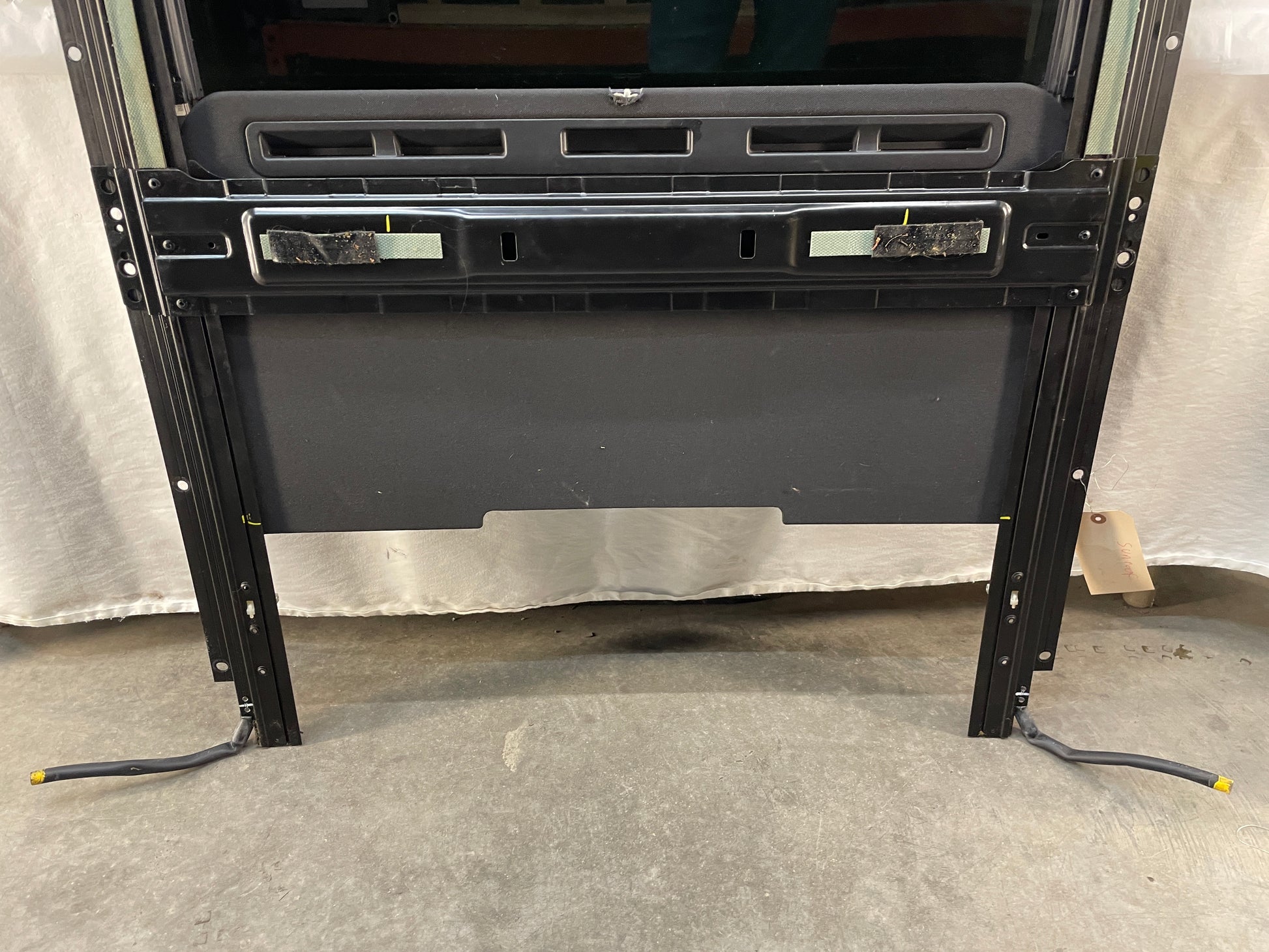 2009 Pontiac G8 Sun Moon Roof Sunroof Moonroof OEM - Day's Parts Yard