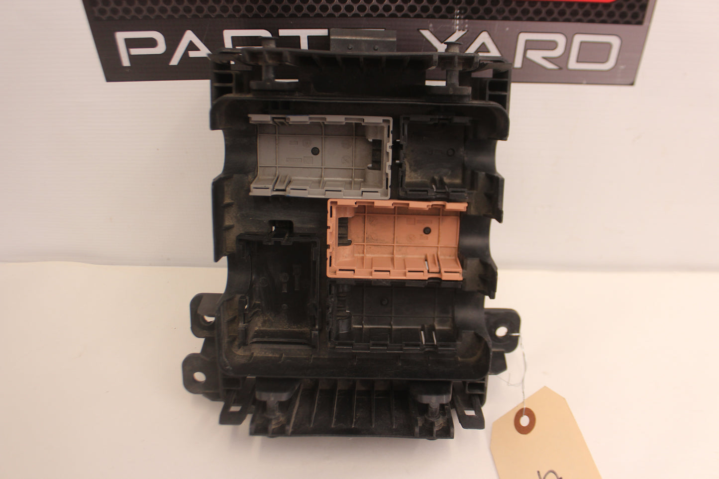 2014 Chevy SS Sedan Fuse Panel Retainer Block OEM