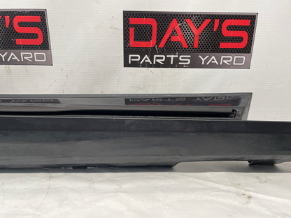 2018 Chevy Camaro SS RH Passenger Rocker Molding Panel OEM - Day's Parts Yard