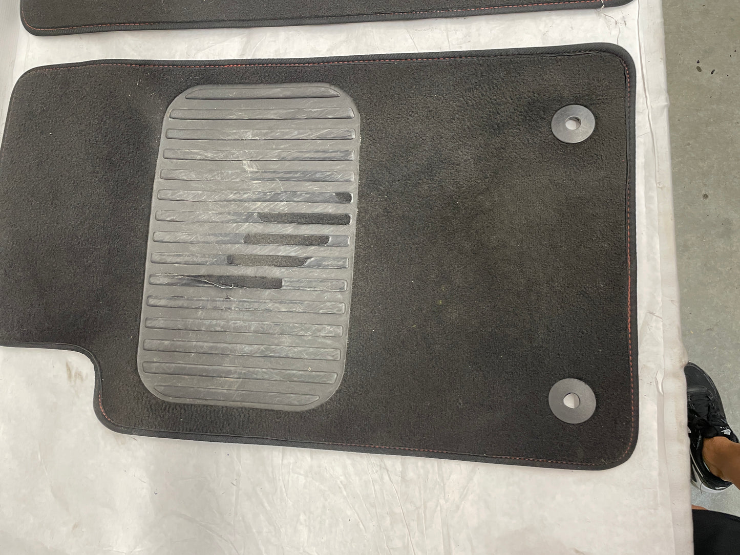 2014 Chevy SS Sedan RH & LH Front Floor Mats OEM - Day's Parts Yard