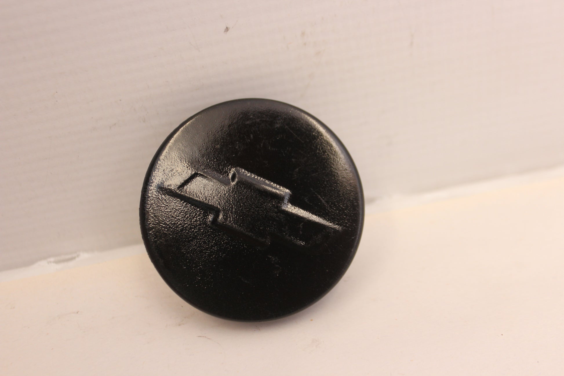 2015 Chevy Camaro SS Center Wheel Cap OEM - Day's Parts Yard