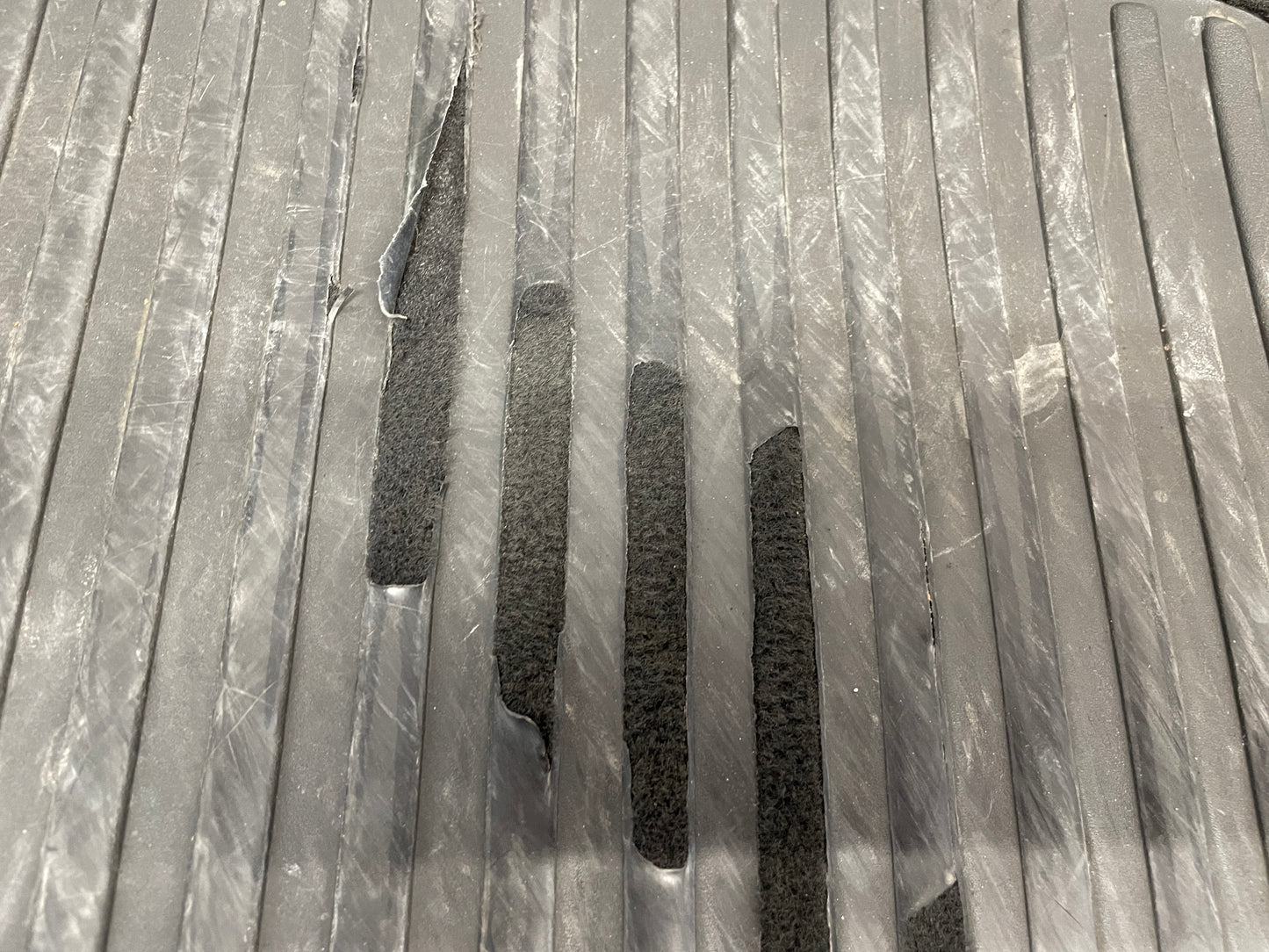 2014 Chevy SS Sedan RH & LH Front Floor Mats OEM - Day's Parts Yard