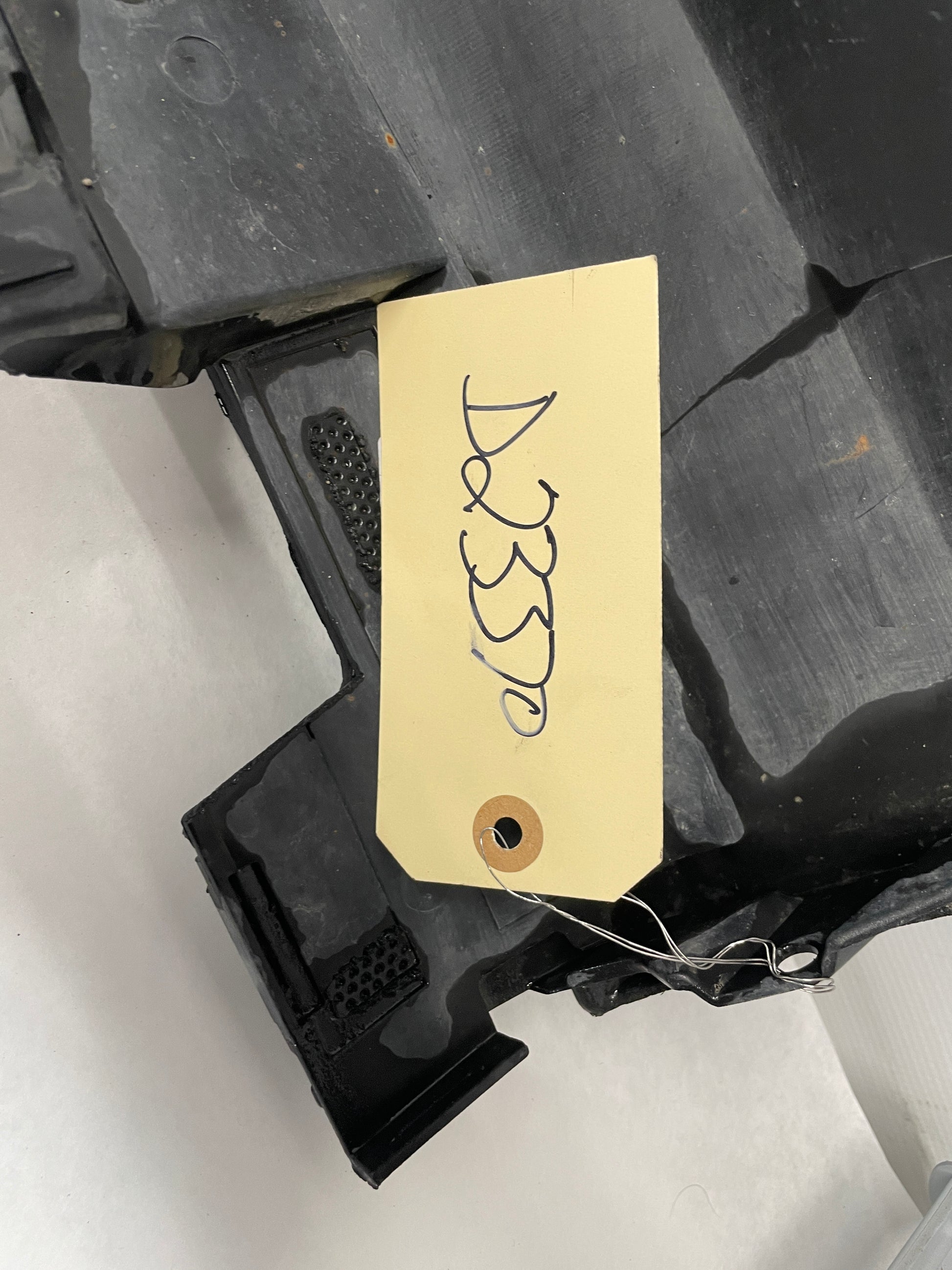 2018 Chevy Camaro SS RH Passenger Rocker Molding Panel OEM - Day's Parts Yard