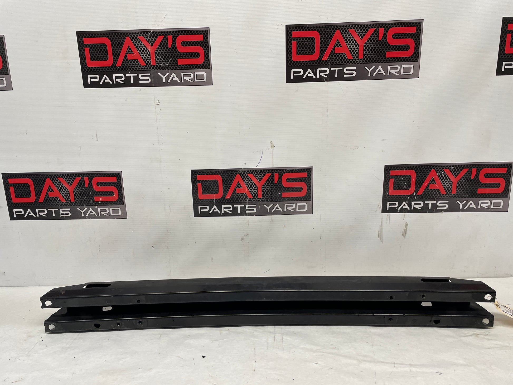2009 Pontiac G8 Front Impact Absorber Bar OEM - Day's Parts Yard