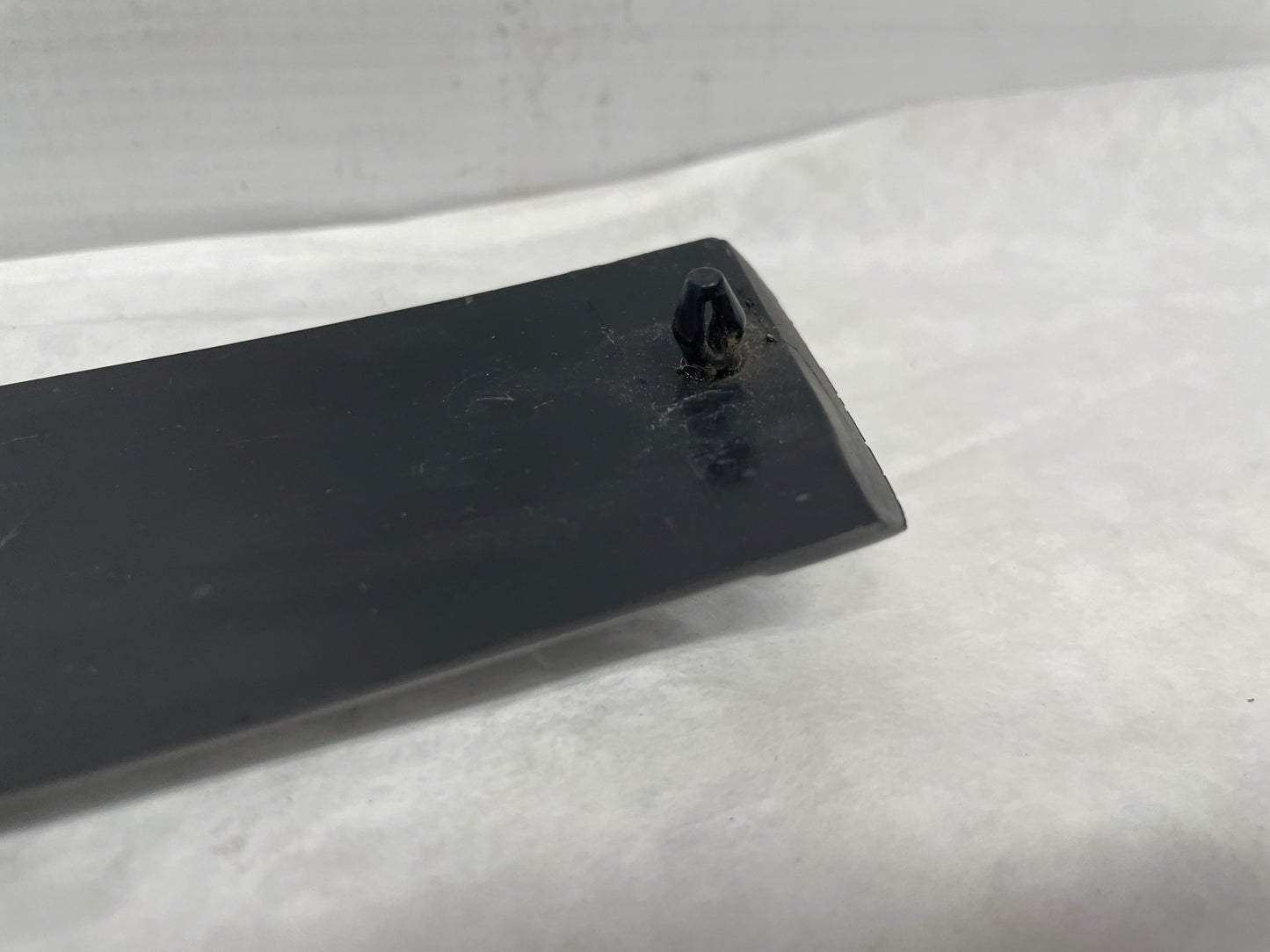 2005 Pontiac GTO LH Driver Exterior B Pillar Window Trim Applique Cover OEM - Day's Parts Yard