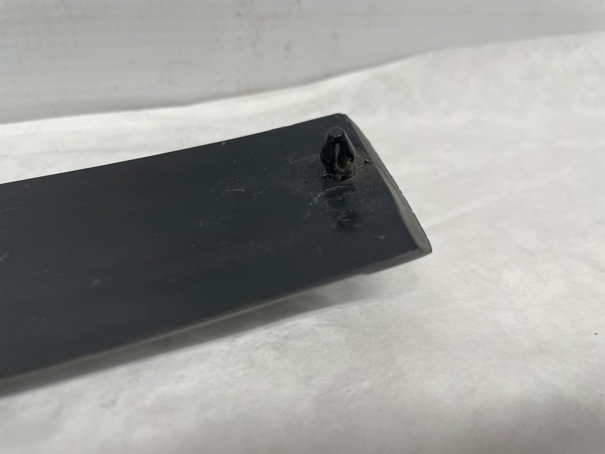 2005 Pontiac GTO LH Driver Exterior B Pillar Window Trim Applique Cover OEM - Day's Parts Yard