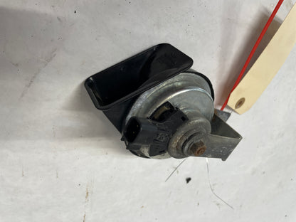 2009 Pontiac G8 RH & LH Horn Set OEM - Day's Parts Yard