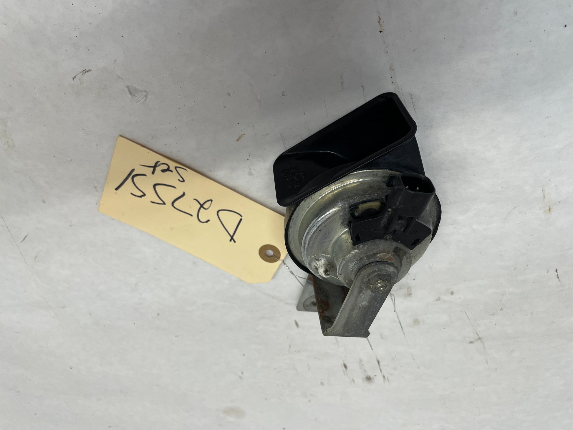 2009 Pontiac G8 RH & LH Horn Set OEM - Day's Parts Yard