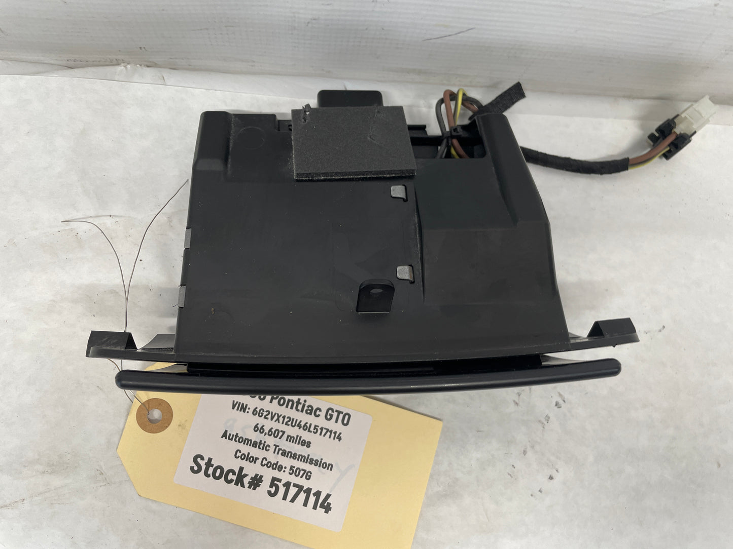 2006 Pontiac GTO Lower Radio Ashtray Compartment Smokers Package OEM