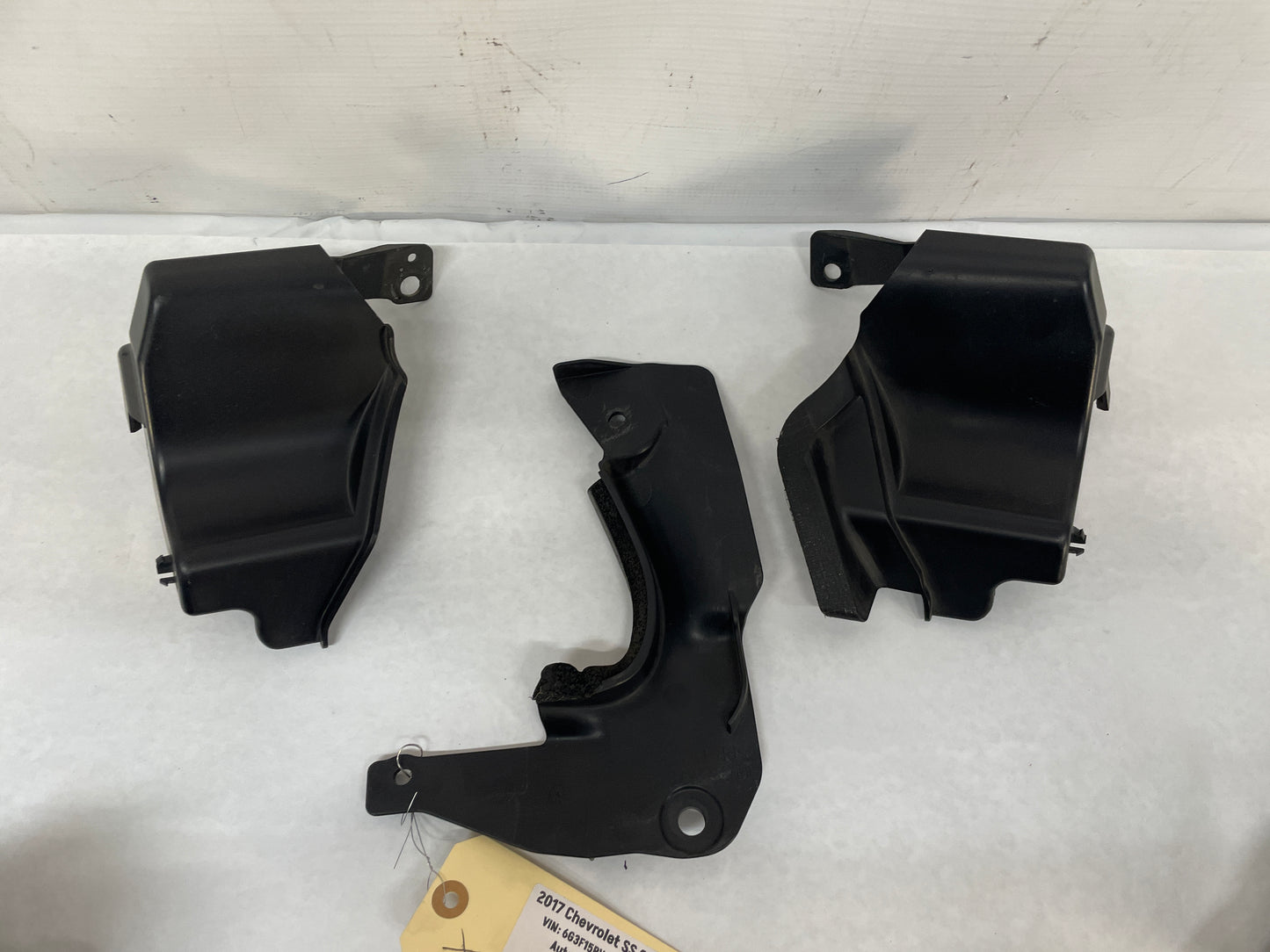 2017 Chevy SS Sedan Radiator Support Splash Shields Air Intake Inlet Baffle OEM - Day's Parts Yard