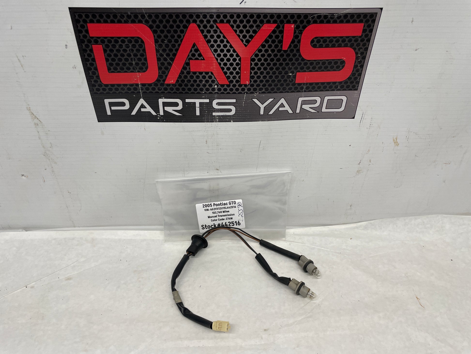 2005 Pontiac GTO License Plate Tag Light Wire Harness OEM - Day's Parts Yard