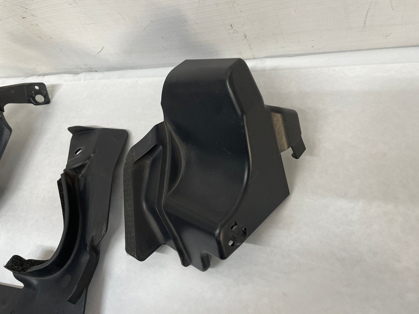 2017 Chevy SS Sedan Radiator Support Splash Shields Air Intake Inlet Baffle OEM - Day's Parts Yard