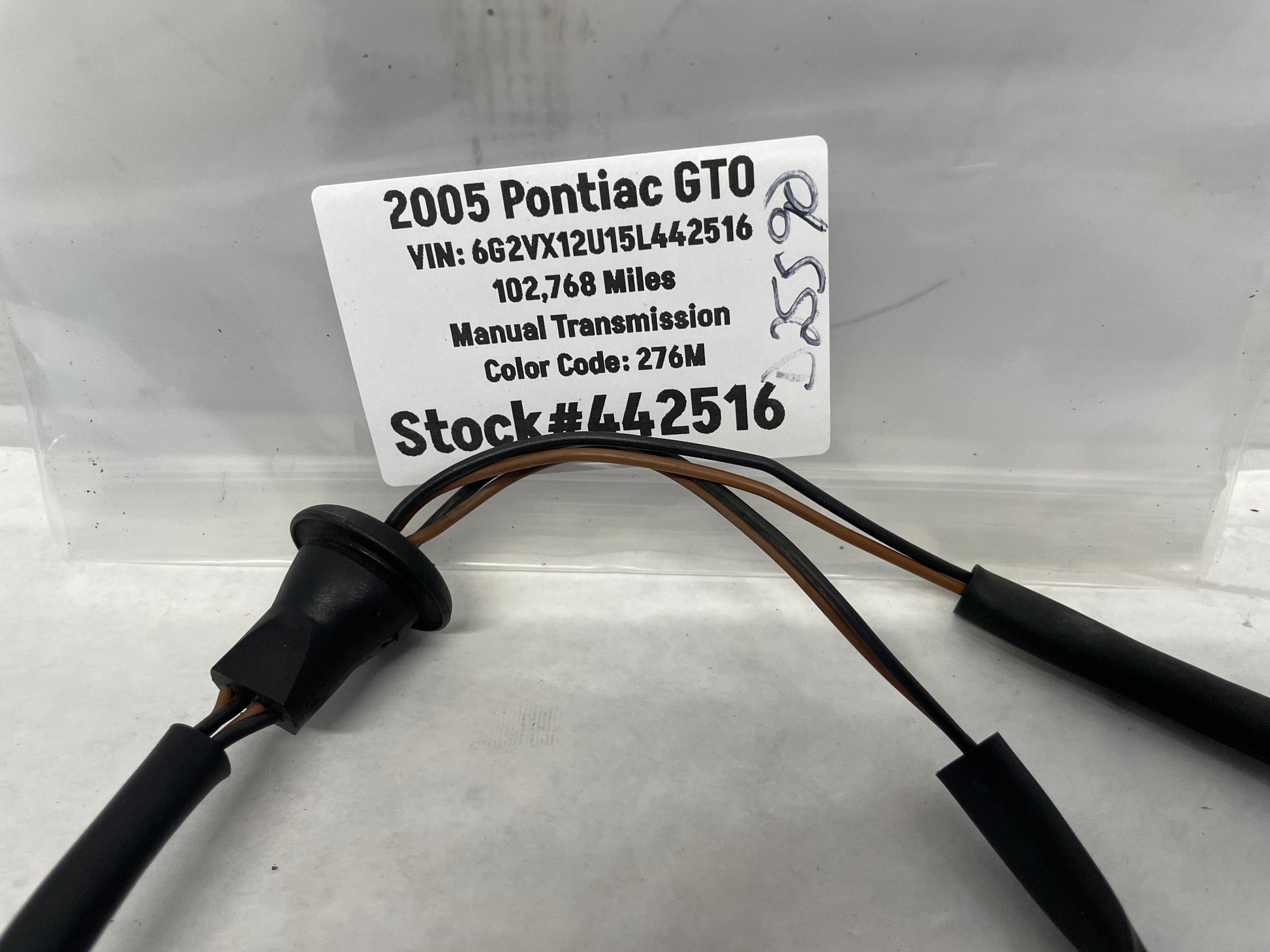 2005 Pontiac GTO License Plate Tag Light Wire Harness OEM - Day's Parts Yard