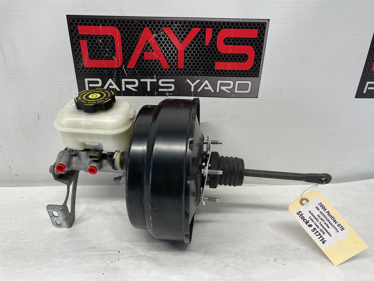 2006 Pontiac GTO Brake Booster Master Cylinder and Reservoir Assembly OEM