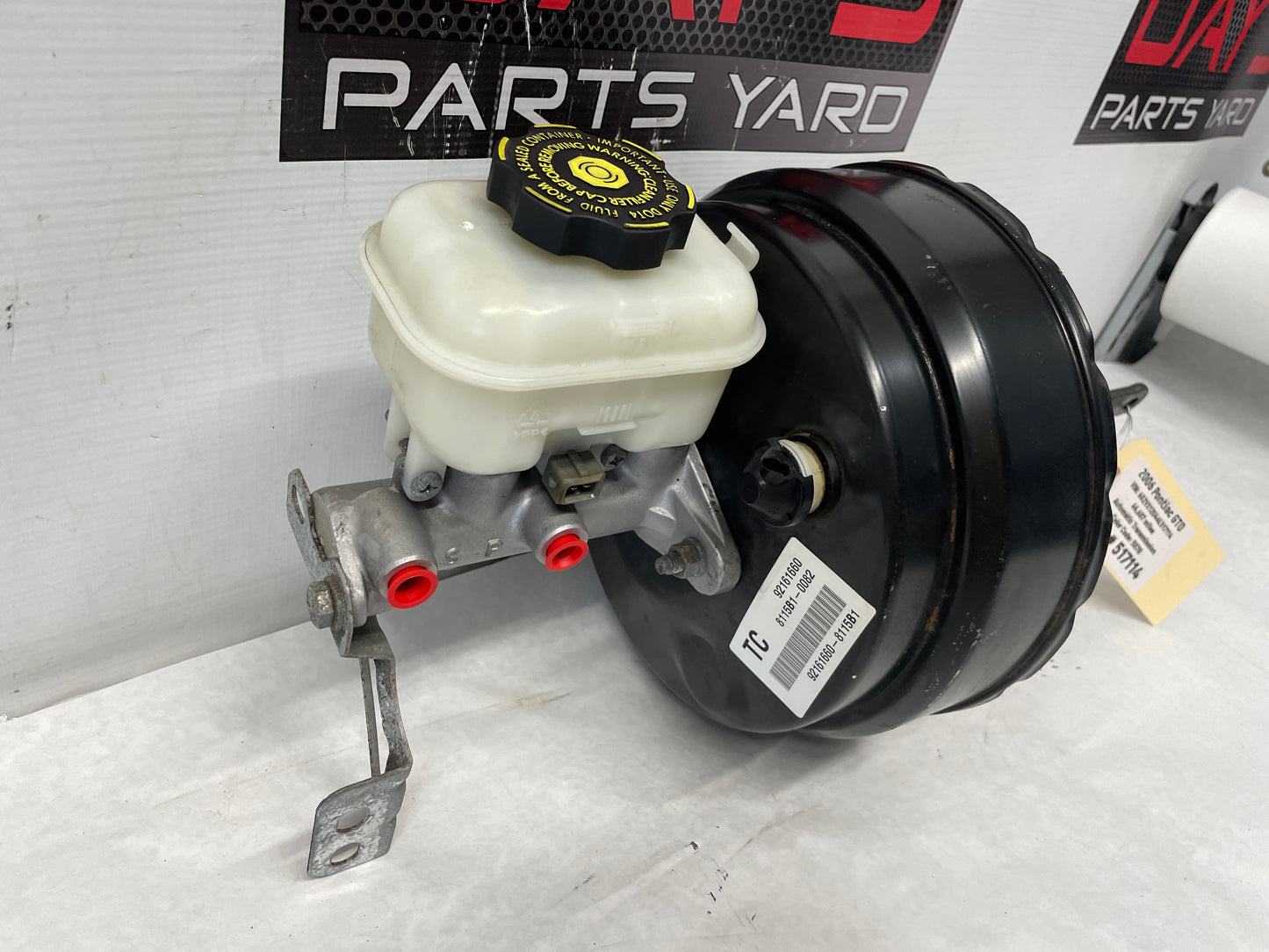 2006 Pontiac GTO Brake Booster Master Cylinder and Reservoir Assembly OEM