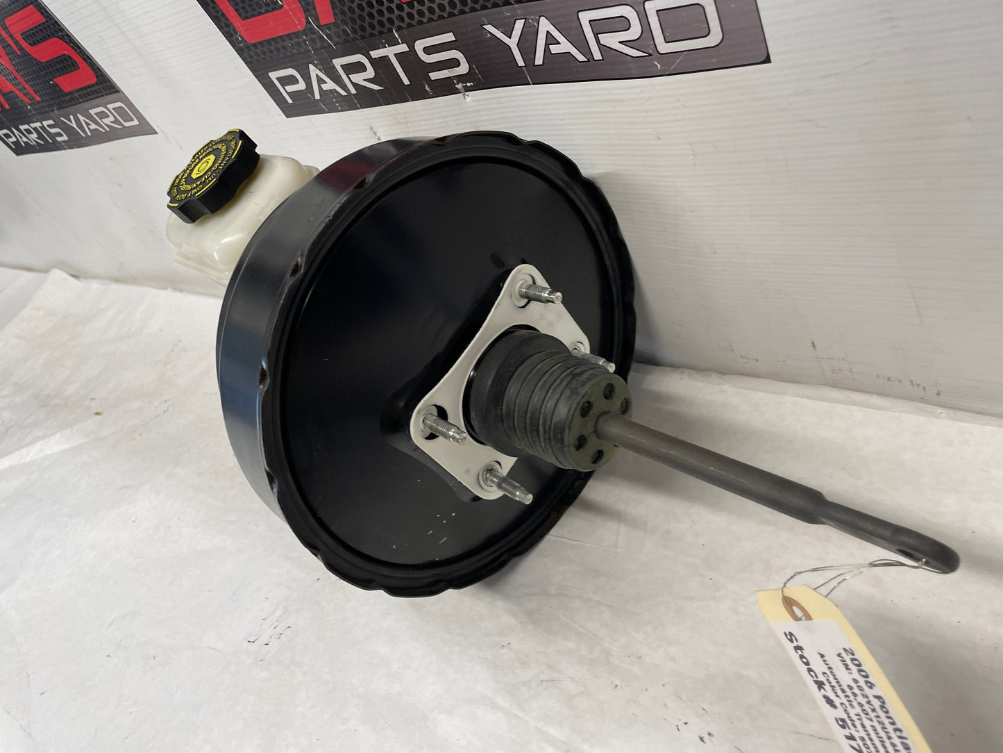 2006 Pontiac GTO Brake Booster Master Cylinder and Reservoir Assembly OEM