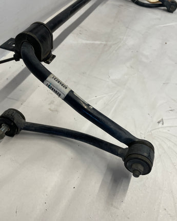 2005 Pontiac GTO Rear Stabilizer Sway Bar w/ Links OEM