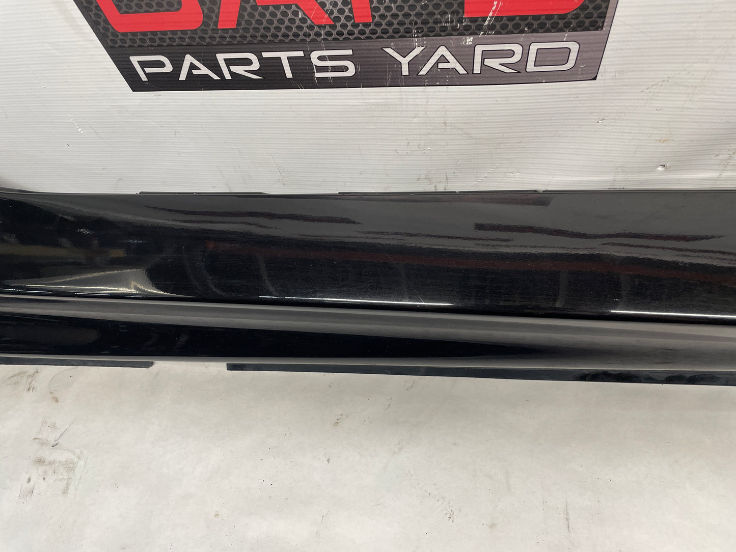 2016 Chevy SS Sedan RH Passenger Rocker Molding Side Skirt Panel Trim OEM - Day's Parts Yard