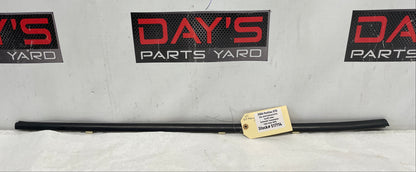 2006 Pontiac GTO LH Driver Window Door Belt Molding Weather Strip Trim OEM