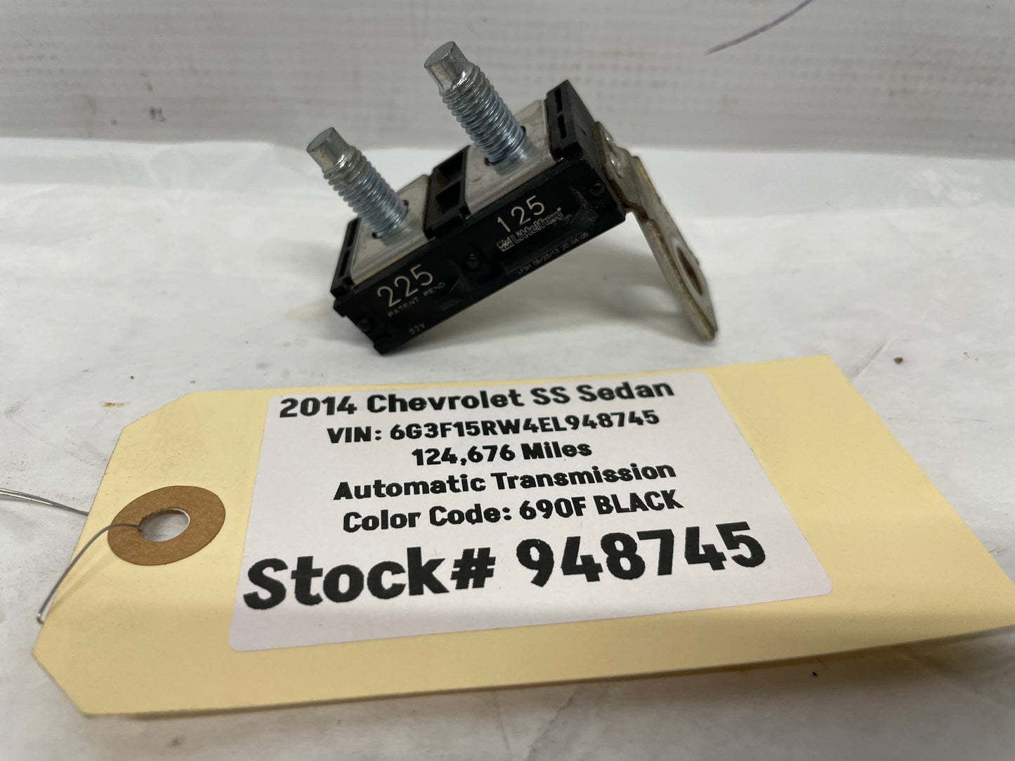 2014 Chevy SS Sedan Jump Starter Post Positive Battery Circuit Fuse OEM - Day's Parts Yard