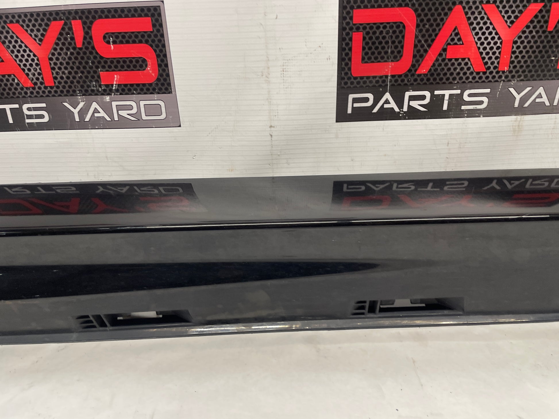 2016 Chevy SS Sedan RH Passenger Rocker Molding Side Skirt Panel Trim OEM - Day's Parts Yard