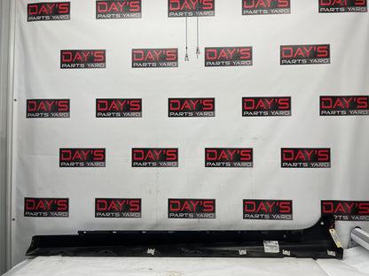 2016 Chevy SS Sedan RH Passenger Rocker Molding Side Skirt Panel Trim OEM - Day's Parts Yard