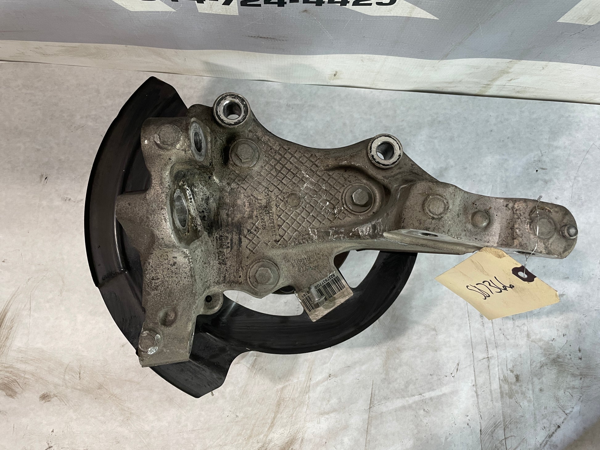 2017 Chevy SS Sedan LH Driver Front Spindle Knuckle Hub Assembly OEM - Day's Parts Yard