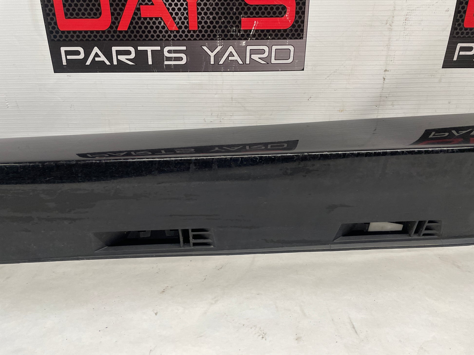 2016 Chevy SS Sedan LH Driver Rocker Molding Side Skirt Panel Trim OEM - Day's Parts Yard