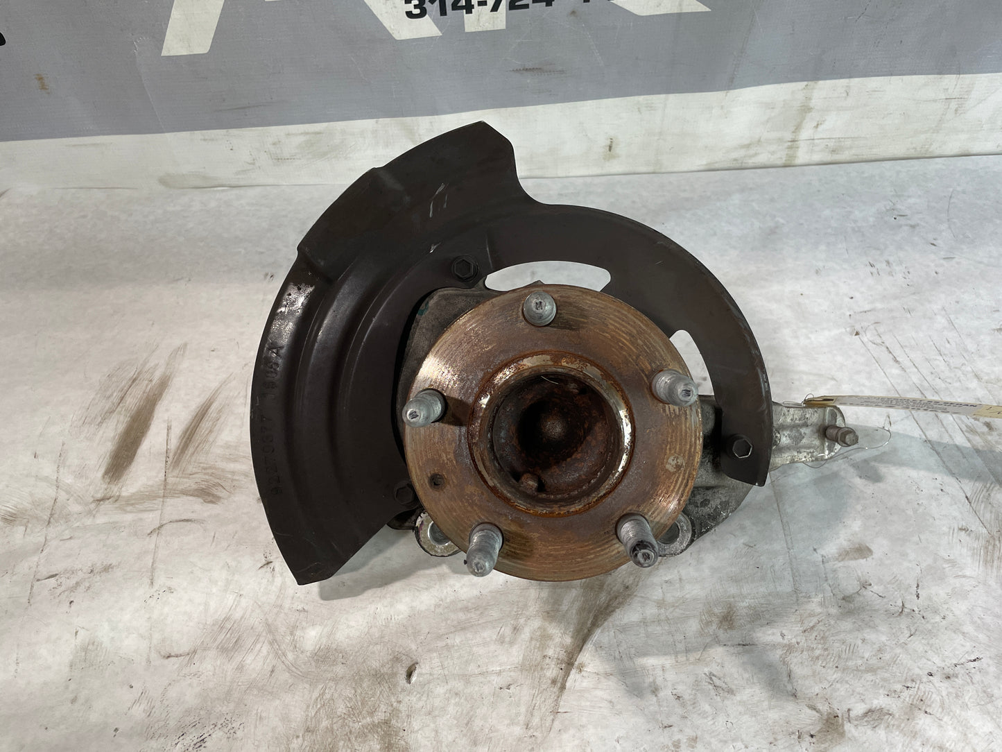 2017 Chevy SS Sedan LH Driver Front Spindle Knuckle Hub Assembly OEM - Day's Parts Yard