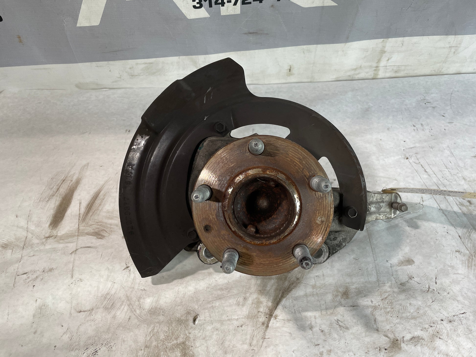 2017 Chevy SS Sedan LH Driver Front Spindle Knuckle Hub Assembly OEM - Day's Parts Yard