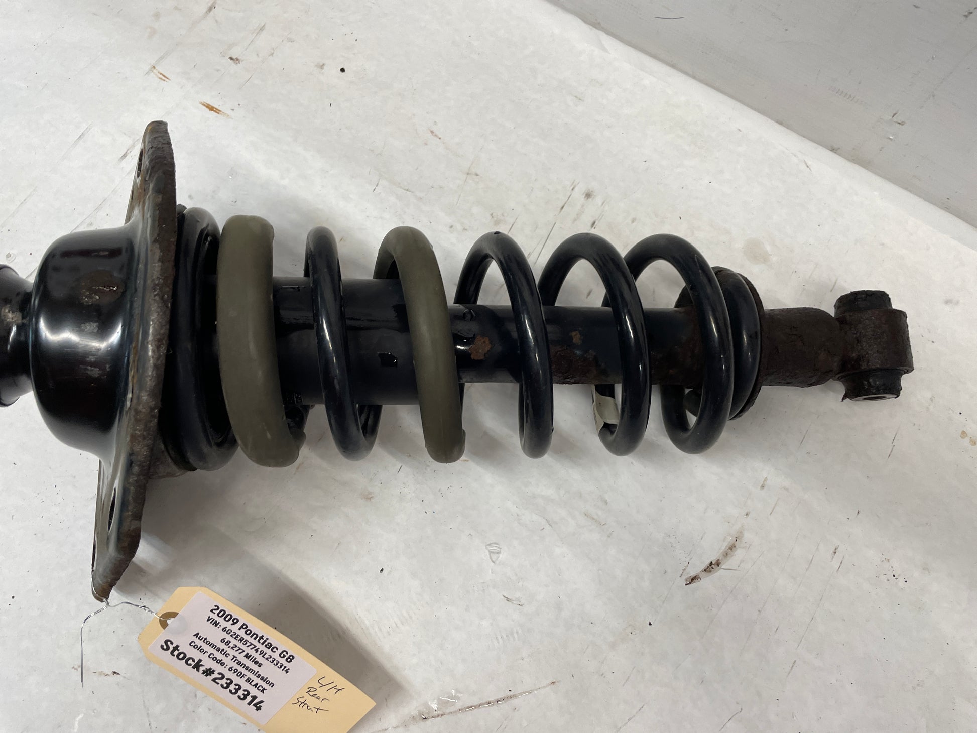 2009 Pontiac G8 LH Driver Rear Suspension Shocks Strut Absorber Assembly OEM - Day's Parts Yard