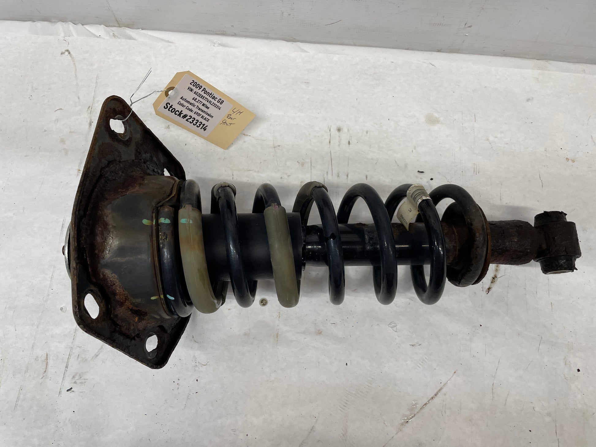 2009 Pontiac G8 LH Driver Rear Suspension Shocks Strut Absorber Assembly OEM - Day's Parts Yard